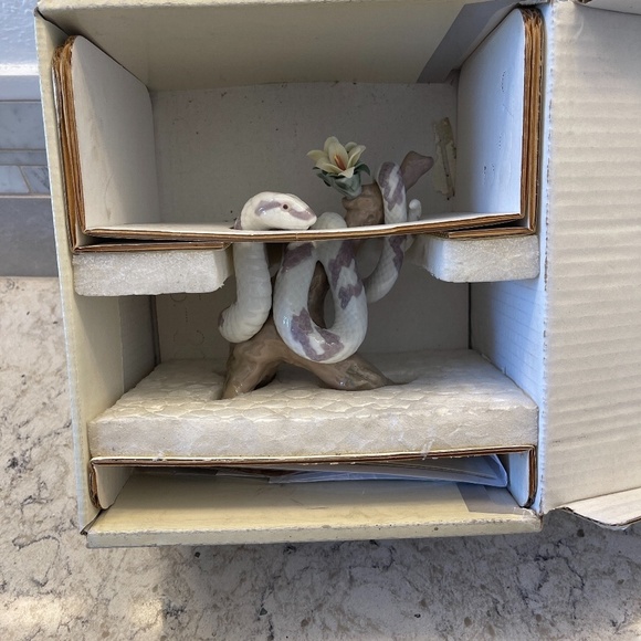 Lladro‎ -The Snake- The Chinese Zodiac Collection - Picture 11 of 15